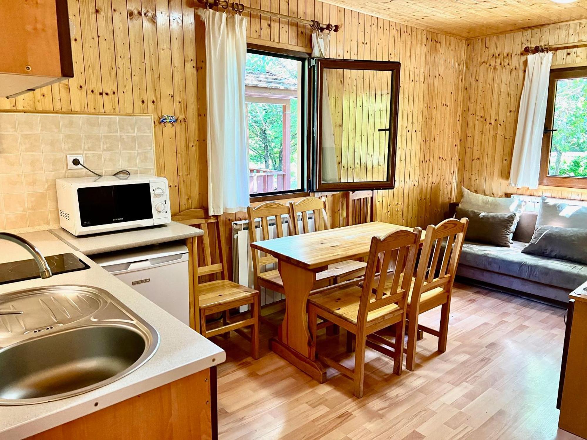 Camping Valle De Hecho Exterior photo