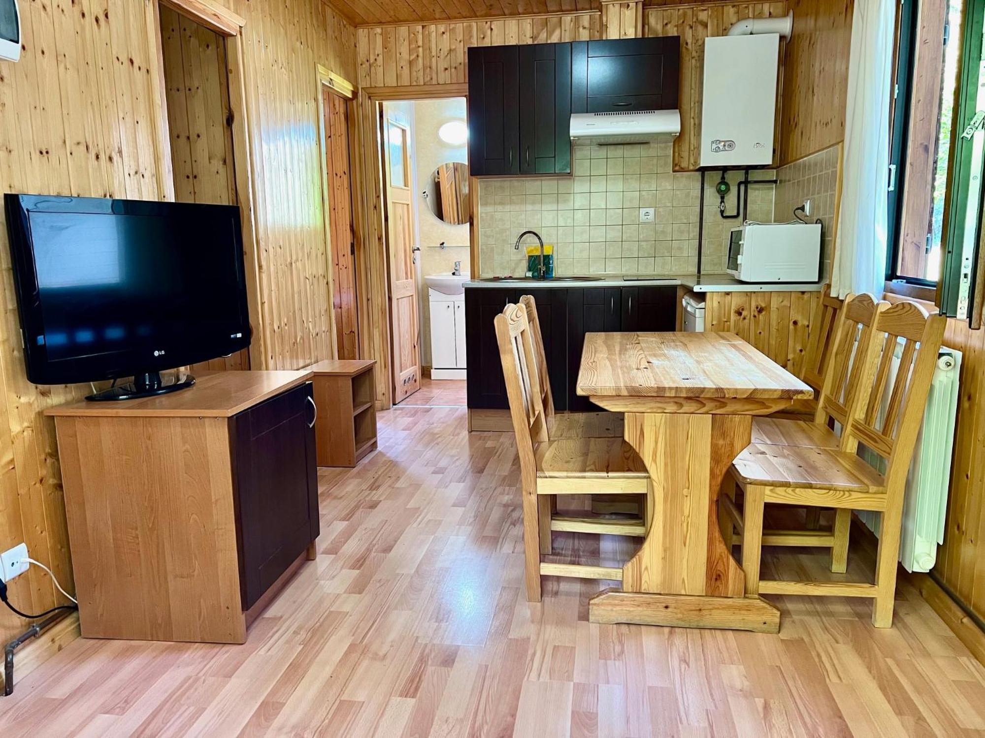 Camping Valle De Hecho Exterior photo