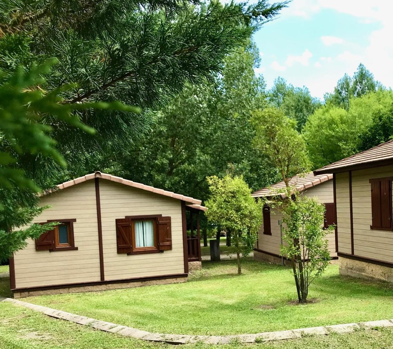 Camping Valle De Hecho Exterior photo