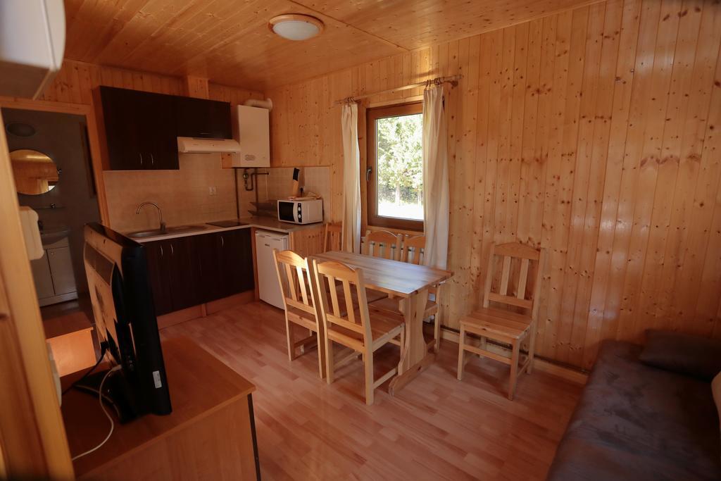 Camping Valle De Hecho Exterior photo